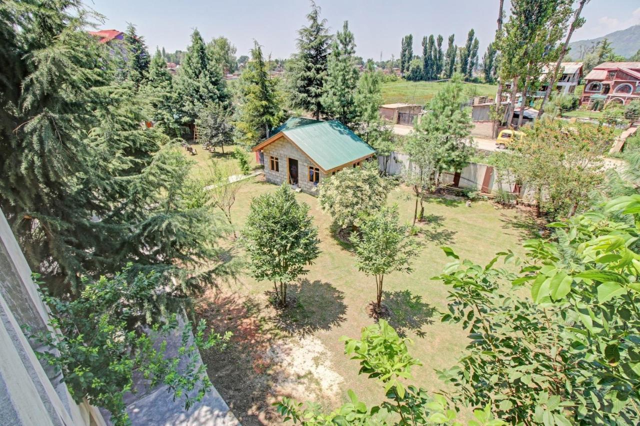 Super Oyo Capital O 91600 The Village Classic Hotel And Restaurant Σριναγκάρ Εξωτερικό φωτογραφία
