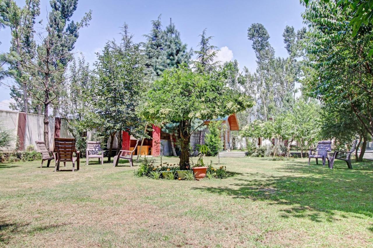 Super Oyo Capital O 91600 The Village Classic Hotel And Restaurant Σριναγκάρ Εξωτερικό φωτογραφία